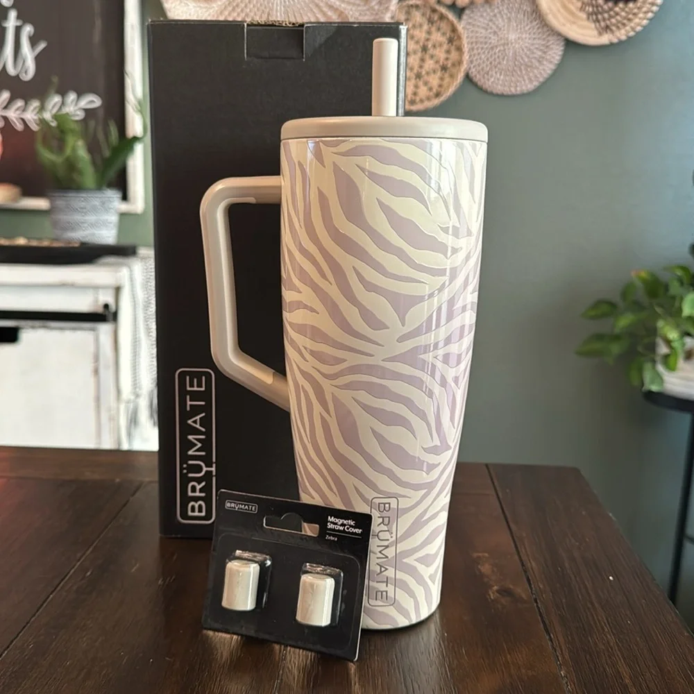 BruMate Era 40oz with straw covers in Zebra! New!!